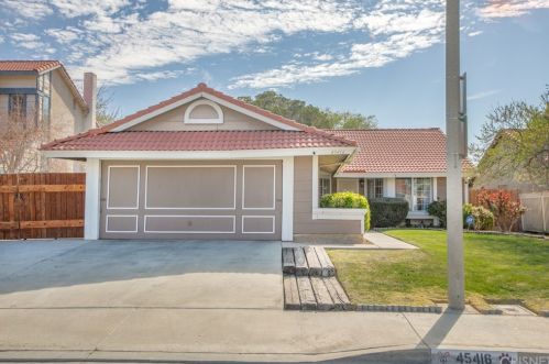 45416 Thornwood Ave, Lancaster, CA 93534-1357