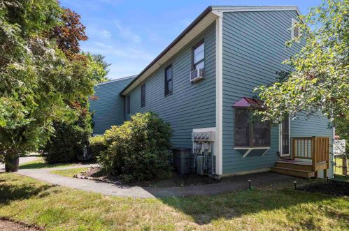 1603 Piscassic St, Newmarket, NH 03857-1195