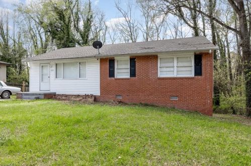 904 Stephens St, Greensboro, NC 27409-2520