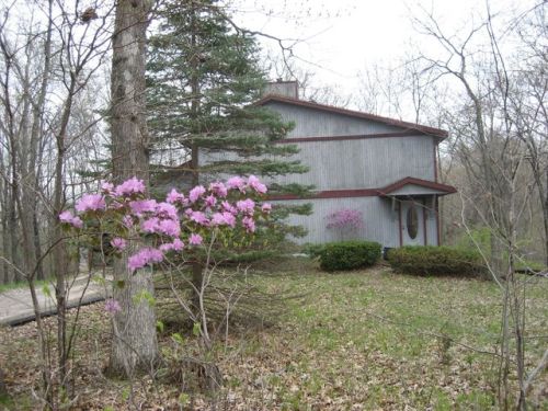 1827 223rd St, Libertyville, IA 52567-8532