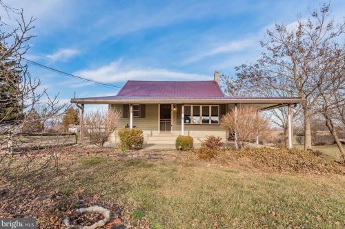 111 Clay Rd, Carlisle, PA 17015-7404