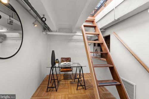 1413 Swann St, Washington DC 20009-3904 exterior