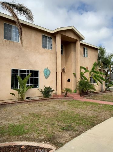 2481 Terraine Ave, Long Beach, CA 90815-1963