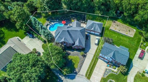 1017 Maple Ct, New Kensington, PA 15068-2344