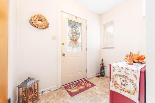 615 Iroquois Rd, Bellefontaine, OH 43311-2254