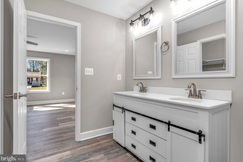 211 Erica Dr, Montross VA  22520-4154 exterior