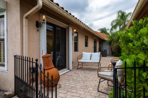 2789 Mariposa Cir, Palm City FL  34990-6052 exterior