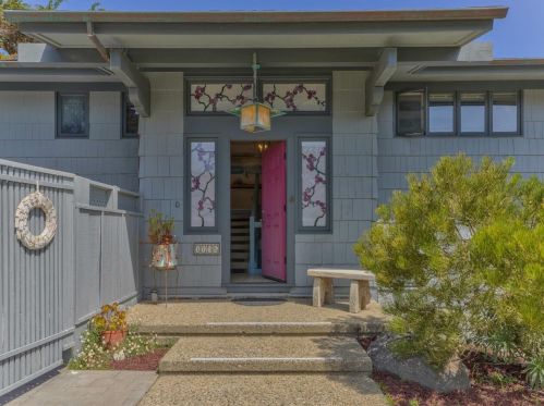 1136 Beacon Ave, Del Monte Park CA  93950-2106 exterior