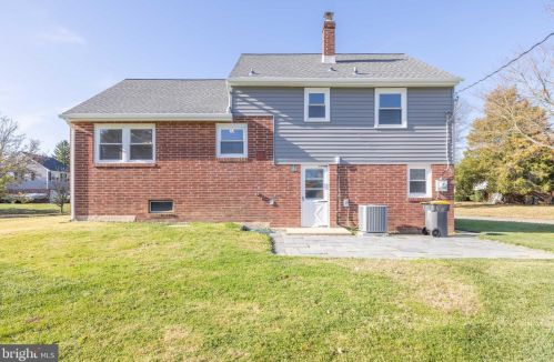 606 Dorcaster Dr, Wilmington DE  19808-2212 exterior