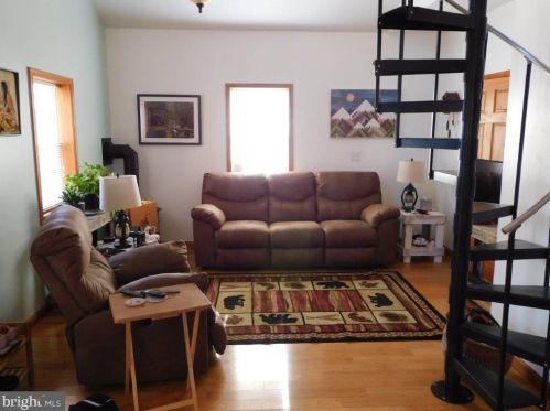 553 Warden Lake A B Dr, Wardensville, WV 26851-8146