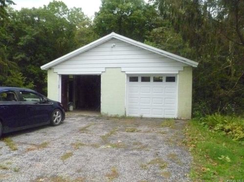 458 St Andrews Rd, Walden NY  12586-2719 exterior