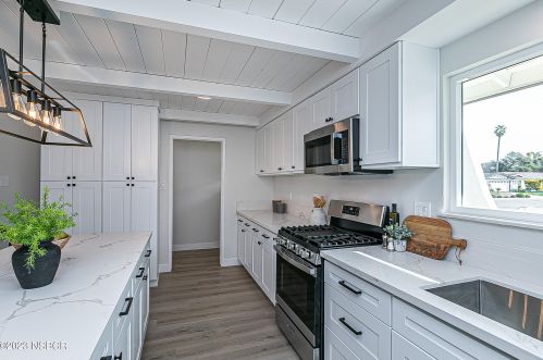 1409 Janet Dr, Santa Maria, CA 93455-4431