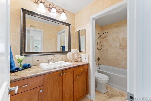 17758 Fonticello Way, San Diego CA  92128-1849 exterior