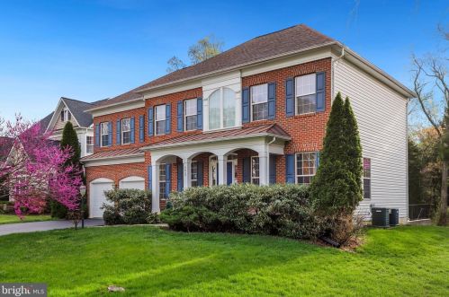 9923 Score Bay Pl, Bristow, VA 20136-5616