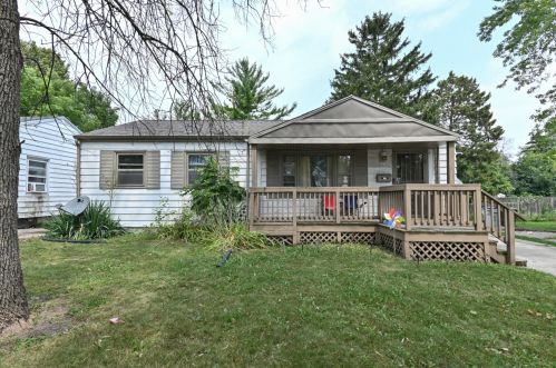 2938 Carmen Ave, Milwaukee, WI 53209-4233