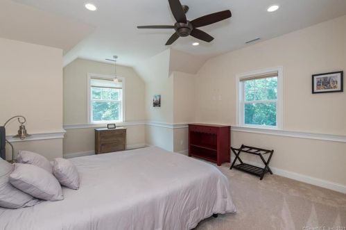 18 Heron Pond Rd, Essex CT  06426-1466 exterior