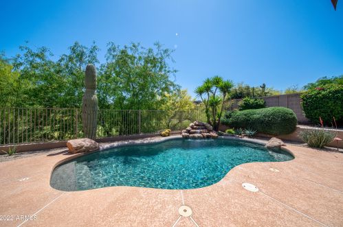 15549 Cactus Dr, Scottsdale AZ 85268-3166 exterior