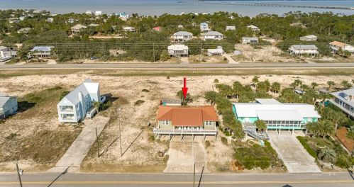 433 Gorrie Dr, Saint George Island FL  32328-3012 exterior