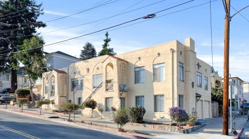 678 Brooklyn Ave, Oakland, CA 94606-1059