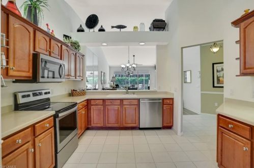 23125 Coconut Shores Dr, Bonita Springs FL 34134-9107 exterior