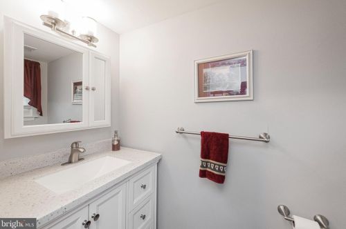 71 Orch Ct, Limerick PA 19468-2915 exterior