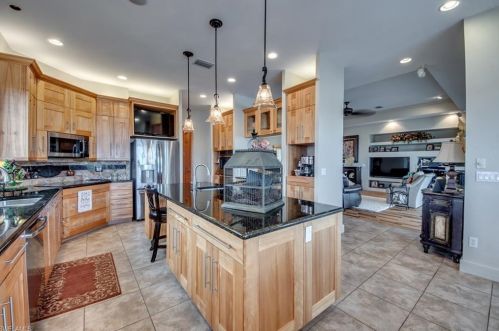 2159 Macadamia Ln, Saint James City FL  33956-2034 exterior