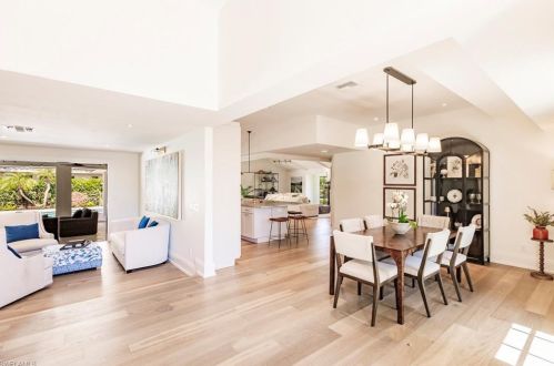 579 Neapolitan Way, Naples FL  34103-8567 exterior