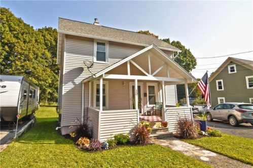 30 Elderkin Ave, Split Rock, NY 13031-1024