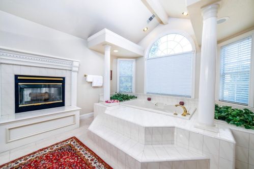 224 American Riv Cyn Dr, Folsom CA 95630-7143 exterior