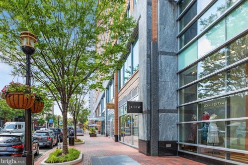 12146 Chancery Sta Cir, Herndon VA 20190-5801 exterior