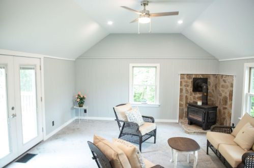 1458 1st Nh Tpke, Northwood NH  03261-3218 exterior