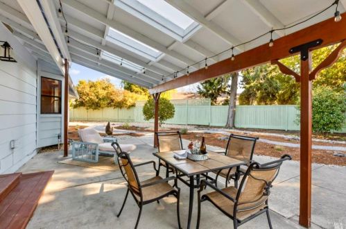 2612 Tamarisk Ct, Santa Rosa CA  95405-8413 exterior