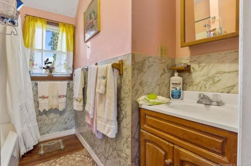 93 Old Hawleyville Rd, Bethel CT  06801-3040 exterior