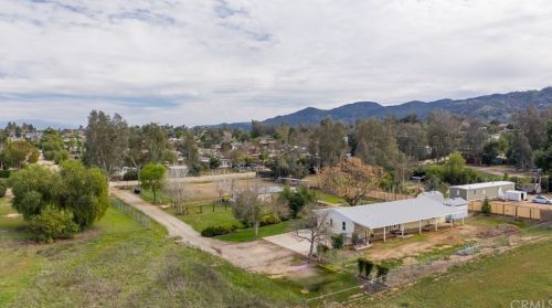 20235 Guffy Ln, Wildomar CA 92595-8798 exterior