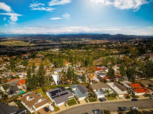 6421 Calle Del Norte, Anaheim CA  92807-4203 exterior