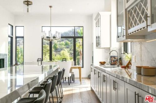 3170 Santa Maria Rd, Topanga CA  90290-4307 exterior
