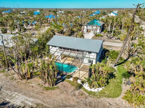 1524 Wilton Ln, Sanibel, FL 33957-4223