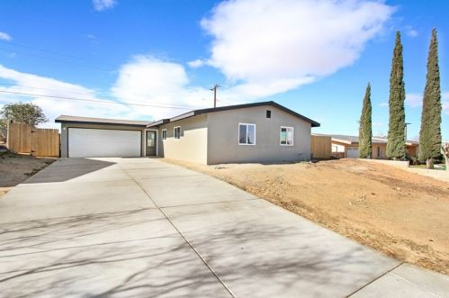 15104 Condor Rd, Victorville, CA 92394-2106
