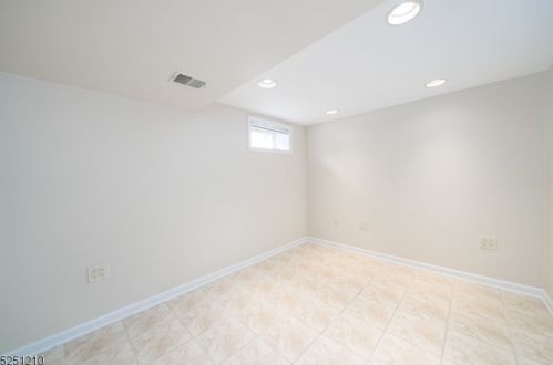 49 Myrtle St, Cranford NJ  07016-3456 exterior