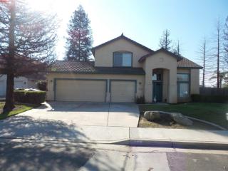 911 Margaret Cir, Hanford, CA 93230-2370