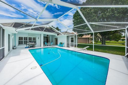 1863 Kinsmere Dr, New Port Richey FL  34655-4539 exterior