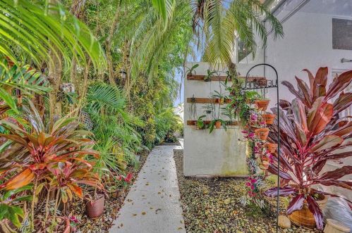 11646 Privado Way, Boynton Beach FL  33437-1924 exterior