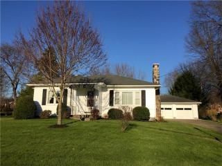669 4th St, Hermitage, PA 16150-1701
