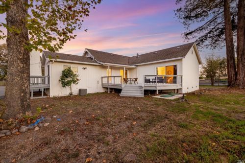 785 Scenic Ave, Santa Rosa CA  95407-8337 exterior