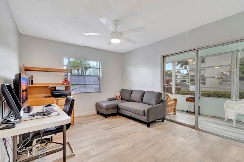 691 Burgundy O, Delray Beach FL  33484-4914 exterior