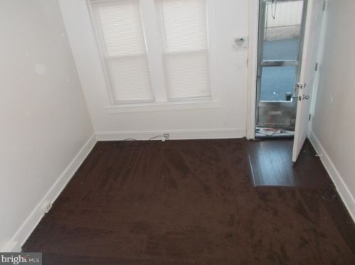 128 Lower Oak St, Wilmington DE  19805-4851 exterior