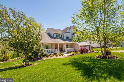 160 Manor Dr, Edinburg VA  22824-3579 exterior