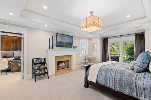 1921 Windward Ln, Newport Beach CA  92660-3816 exterior
