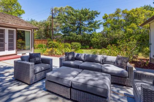 472 Deodara Dr, Los Altos CA 94024-7054 exterior