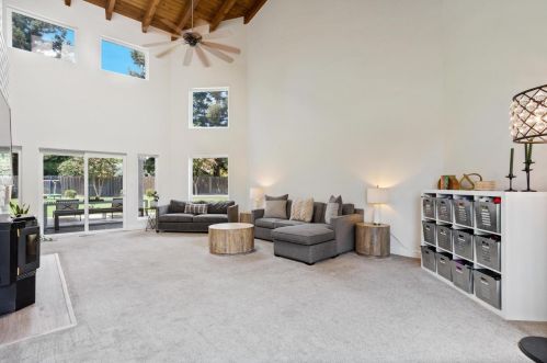 10013 Plaza De Oro Dr, Valley Home CA  95361-9235 exterior